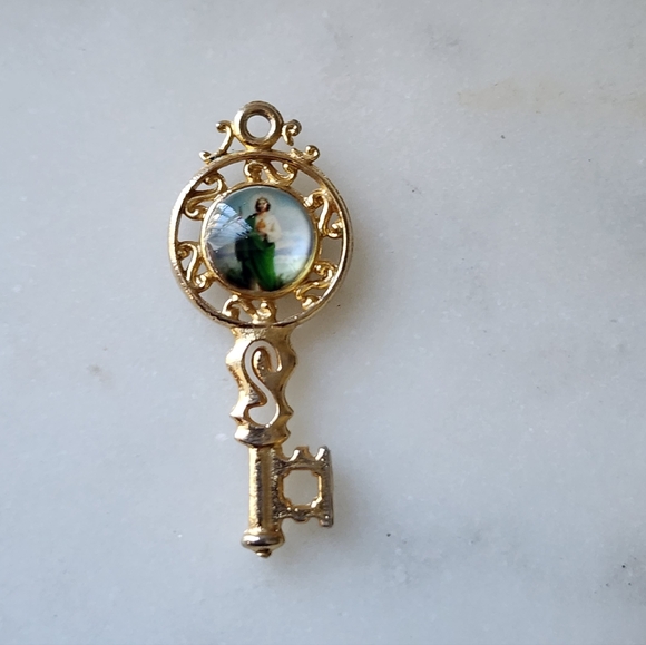 Gold Religious Pendants Set - Picture 8 of 14